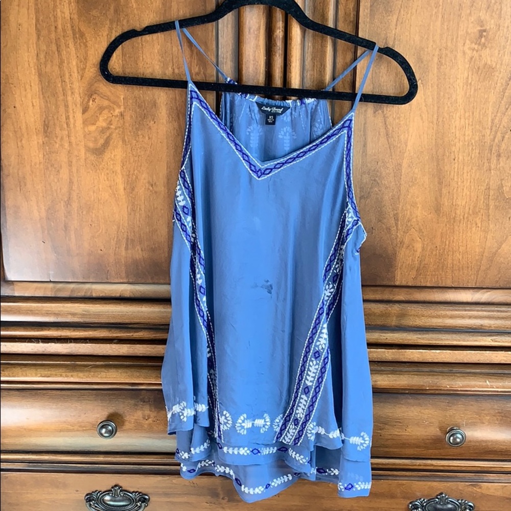 Sleeveless blouse